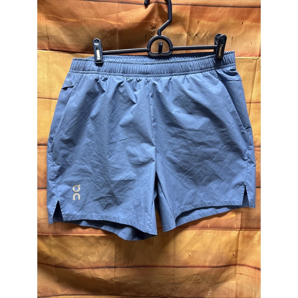 On Running Men's Essential 5" Athletic Shorts Blue Size Med (No Liner)  Pockets